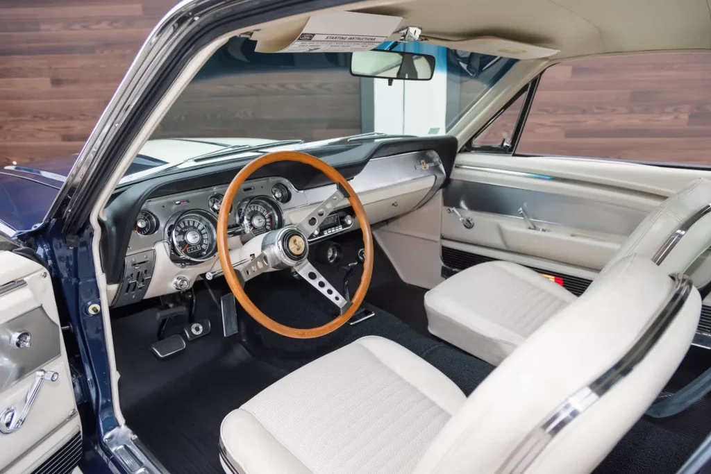 1967 GT500 Parchment Perkament wit interieur